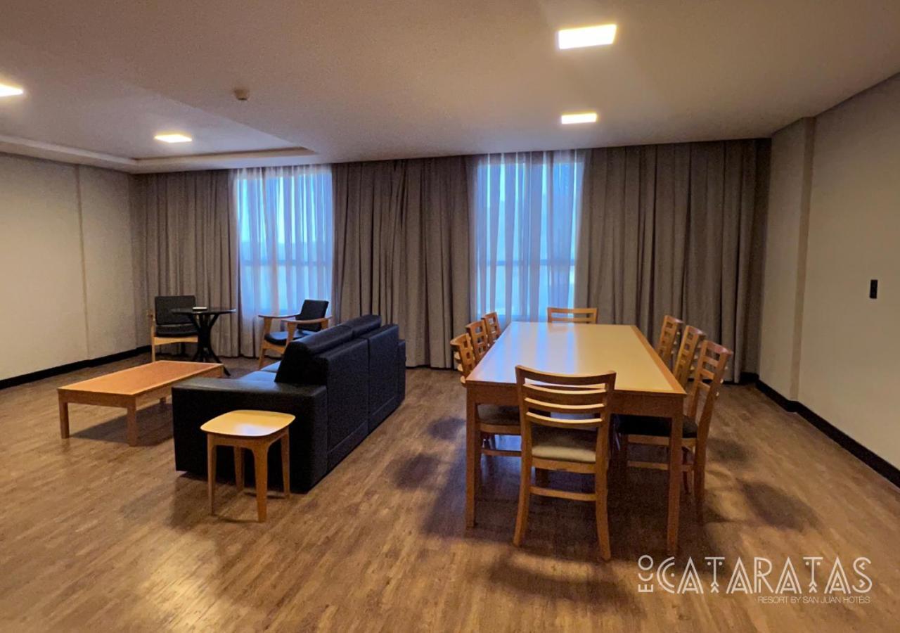 Complexo Eco Cataratas Resort By Sj Foz do Iguacu Exterior photo A typical living room of a 3-bedroom condominium at the 20th floor of the main building.