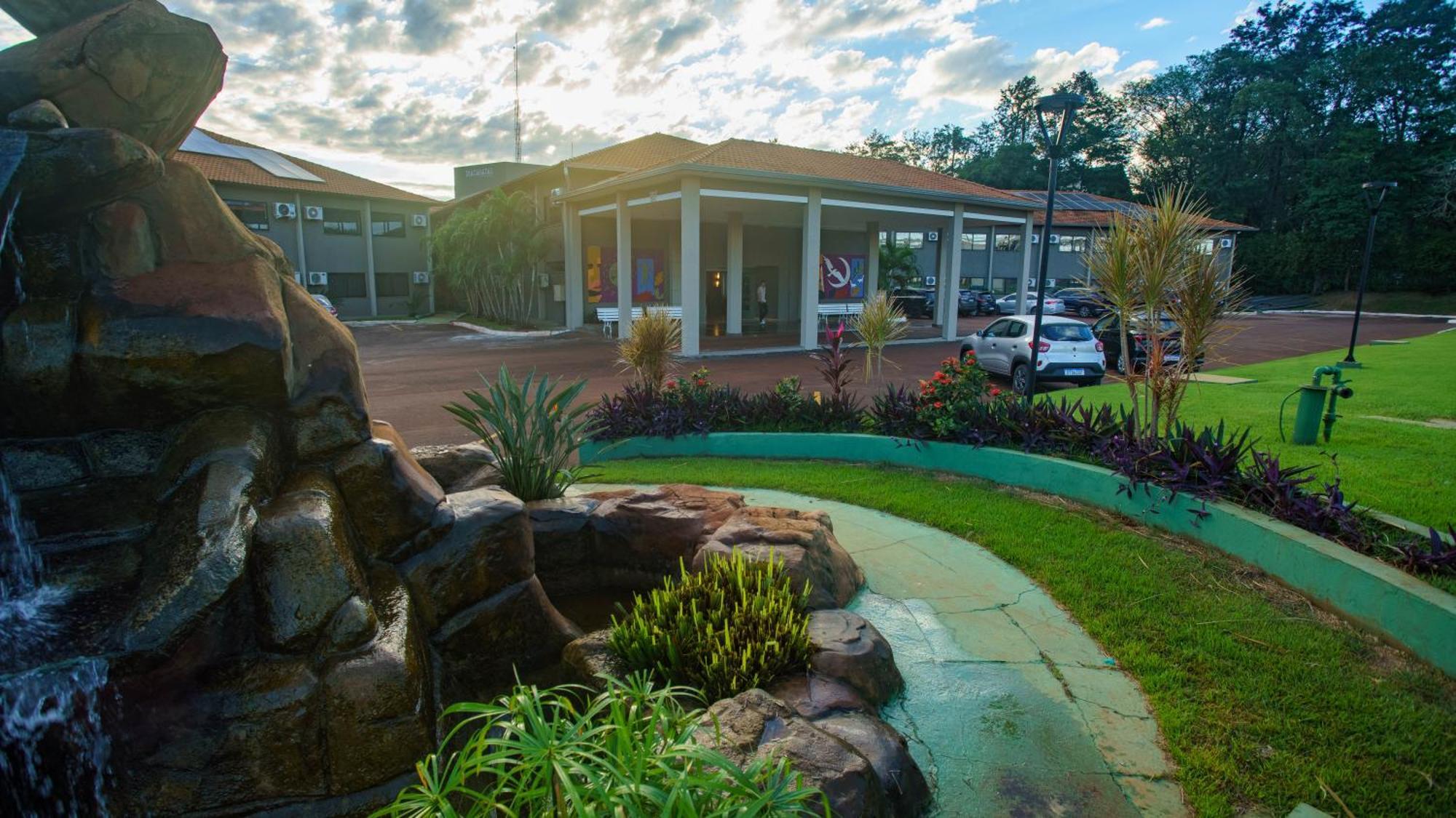 Complexo Eco Cataratas Resort By Sj Foz do Iguacu Exterior photo The entrance to the hotel